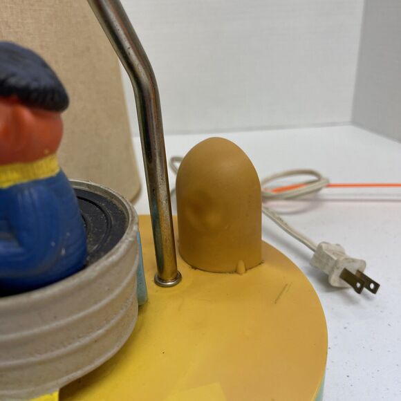 Sesame Street Bert And Ernie Lamp/Nightlight. - Picture 2 of 13